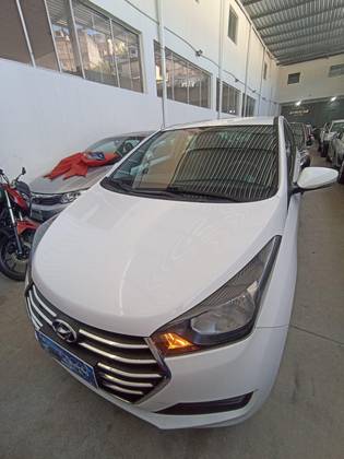 HYUNDAI HB20S 1.6 COMFORT PLUS 16V FLEX 4P AUTOMÁTICO